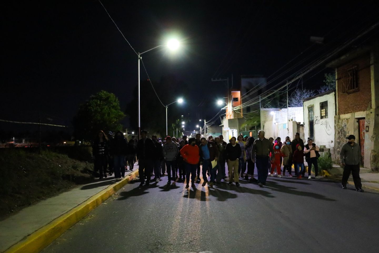 Sigue iluminación en calles y espacios públicos de Texcoco 