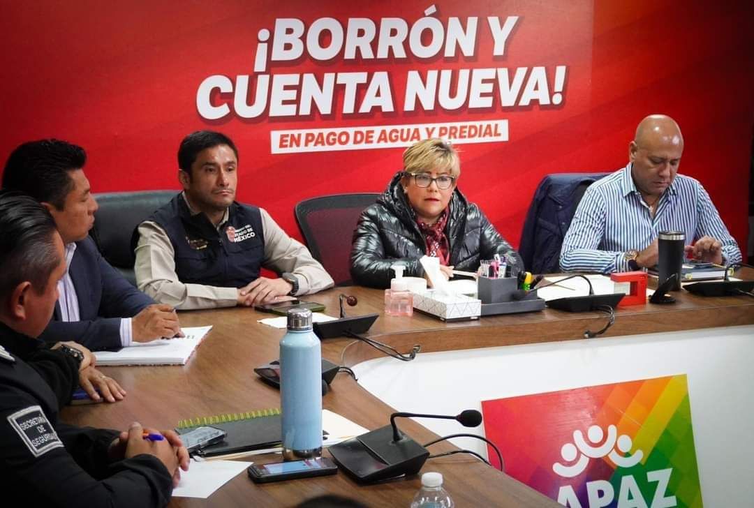 La Presidenta Cristina González en Reunión con Autoridades Estatales  Federales Atienden a Vecinos de Unidad Tepozanes