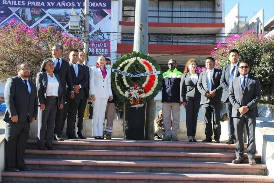 Presenta Alcaldesa de Amecameca Dra. Ivette
Topete García, Bando Municipal 2024.

