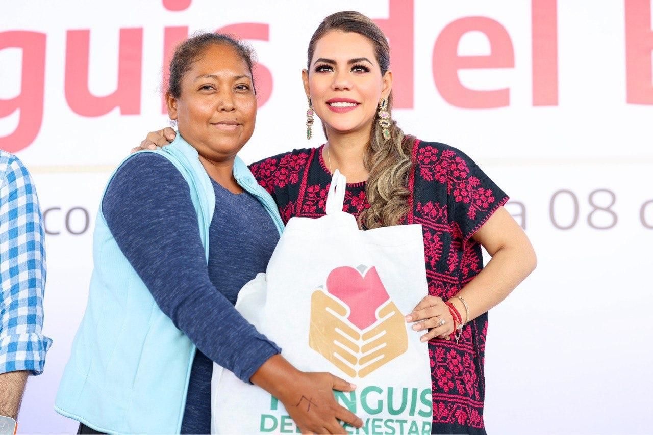 Trabajamos sin descanso para lograr el bienestar de Acapulco: Evelyn Salgado 