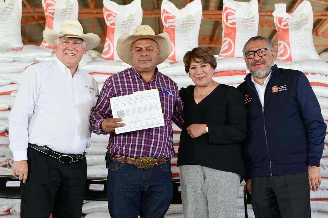 Delfina Gómez y Gobierno Federal Entregan Fertilizantes a Productores del Campo