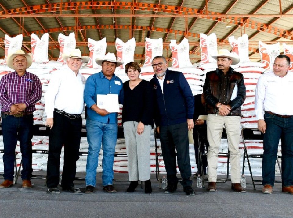 Comienza programa "Fertilizantes para el Bienestar 2024" en Teotihuacán
