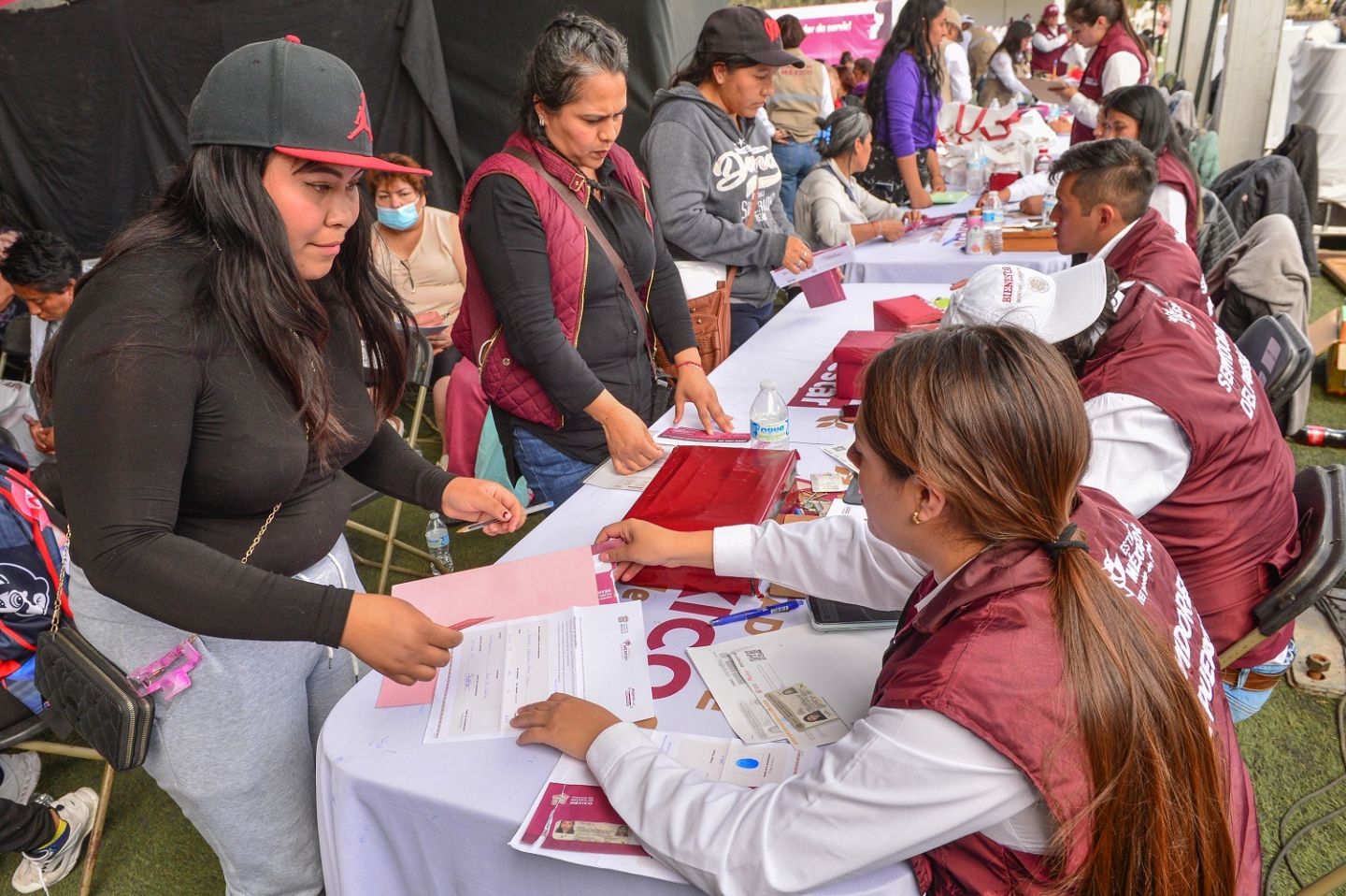 Beneficiarias de tarjeta mujeres con bienestar recibirán 7 mil 500 pesos en el estado de México 