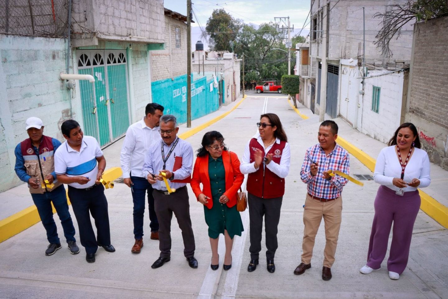 Inaugura Xóchitl Flores una Obra de Pavimentación en Colonia
Copalera y Anuncia más Acciones con Presupuesto 2024
