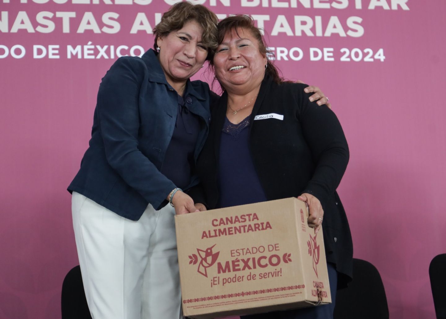 Gobernadora Delfina Gómez entrega 12 mil tarjetas Mujeres con Bienestar y Canastas Alimentarias en Texcoco