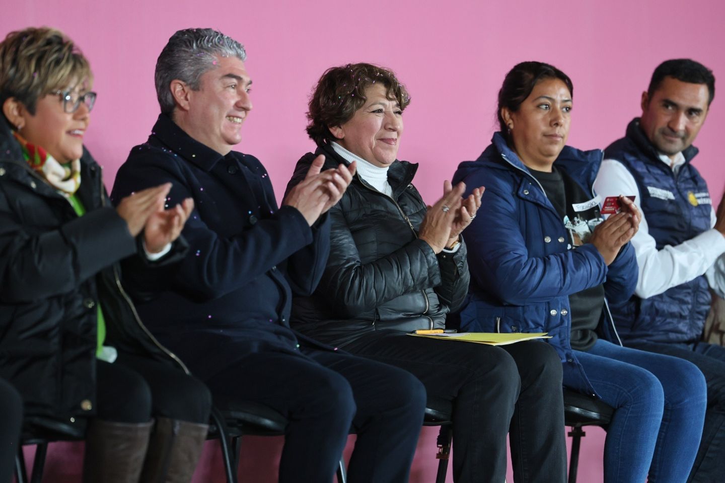 Gobernadora Delfina Gómez lleva el programa ’Mujeres con Bienestar’ al municipio de La Paz; entrega 5 mil tarjetas