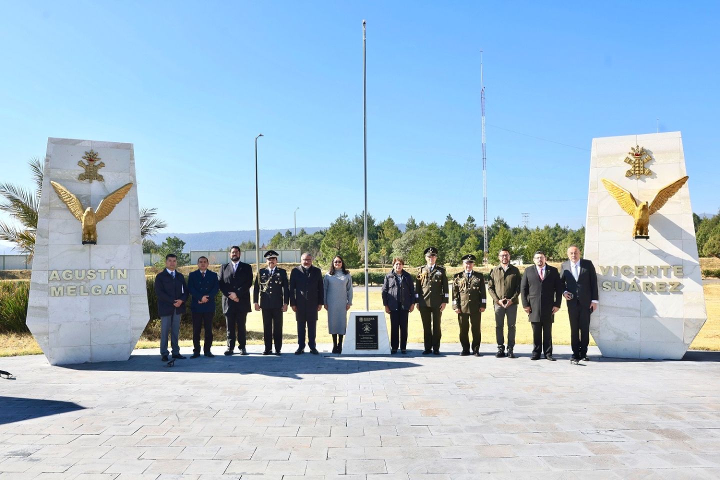 Gobernadora Delfina Gómez instala la Mesa de Coordinación para la Construcción de la Paz en el municipio de Rayón y reconoce al Ejército Mexicano en su 111 Aniversario