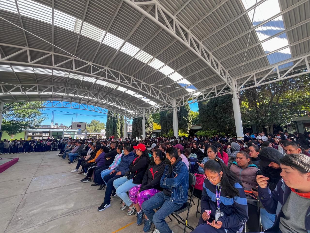 Agradecen alumnos de Calmécac obra de 2 millones de pesos en Chimalhuacán 