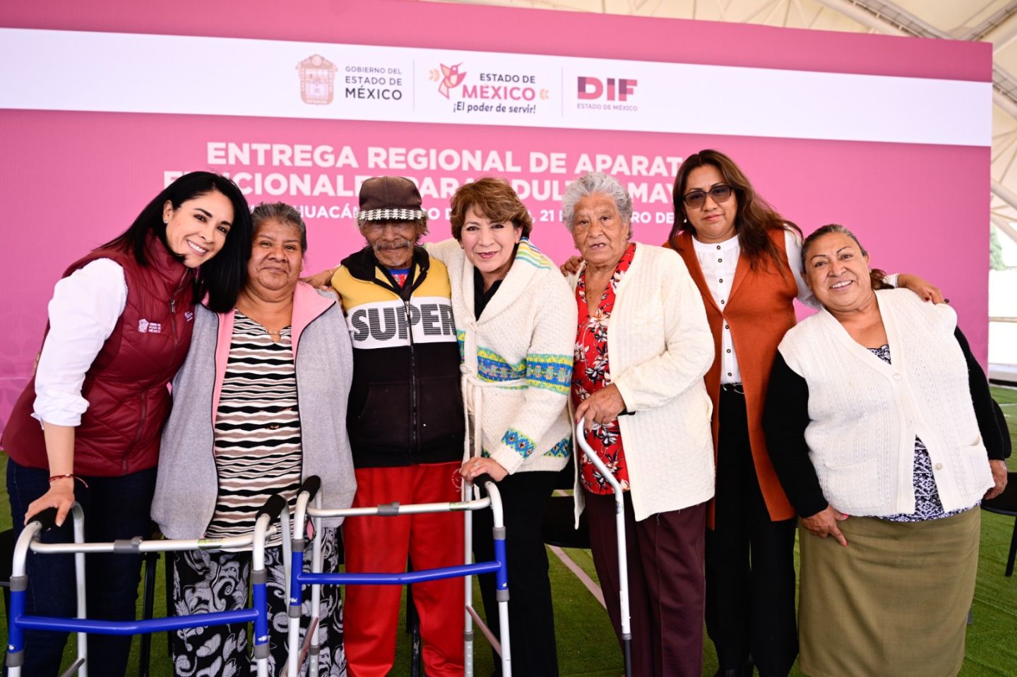 Gobernadora Delfina Gómez lleva el ’Programa de Entrega de Aparatos Funcionales para Adultos Mayores’ al oriente de la entidad
