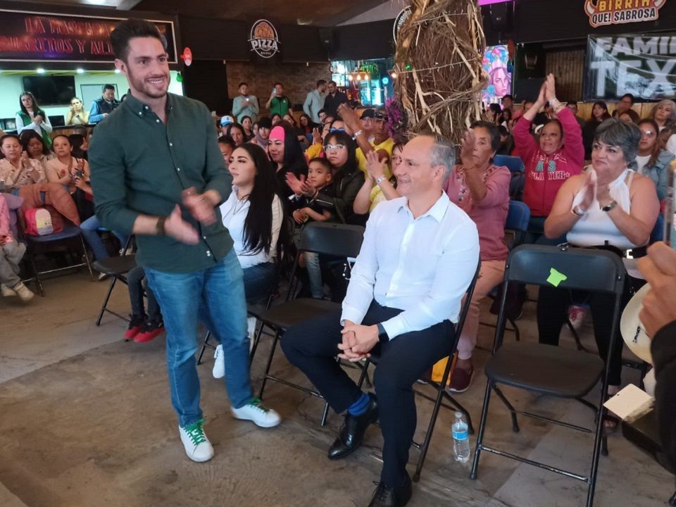 Delegados del Verde Ecologista reciben al líder estatal Couttolenc en Texcoco