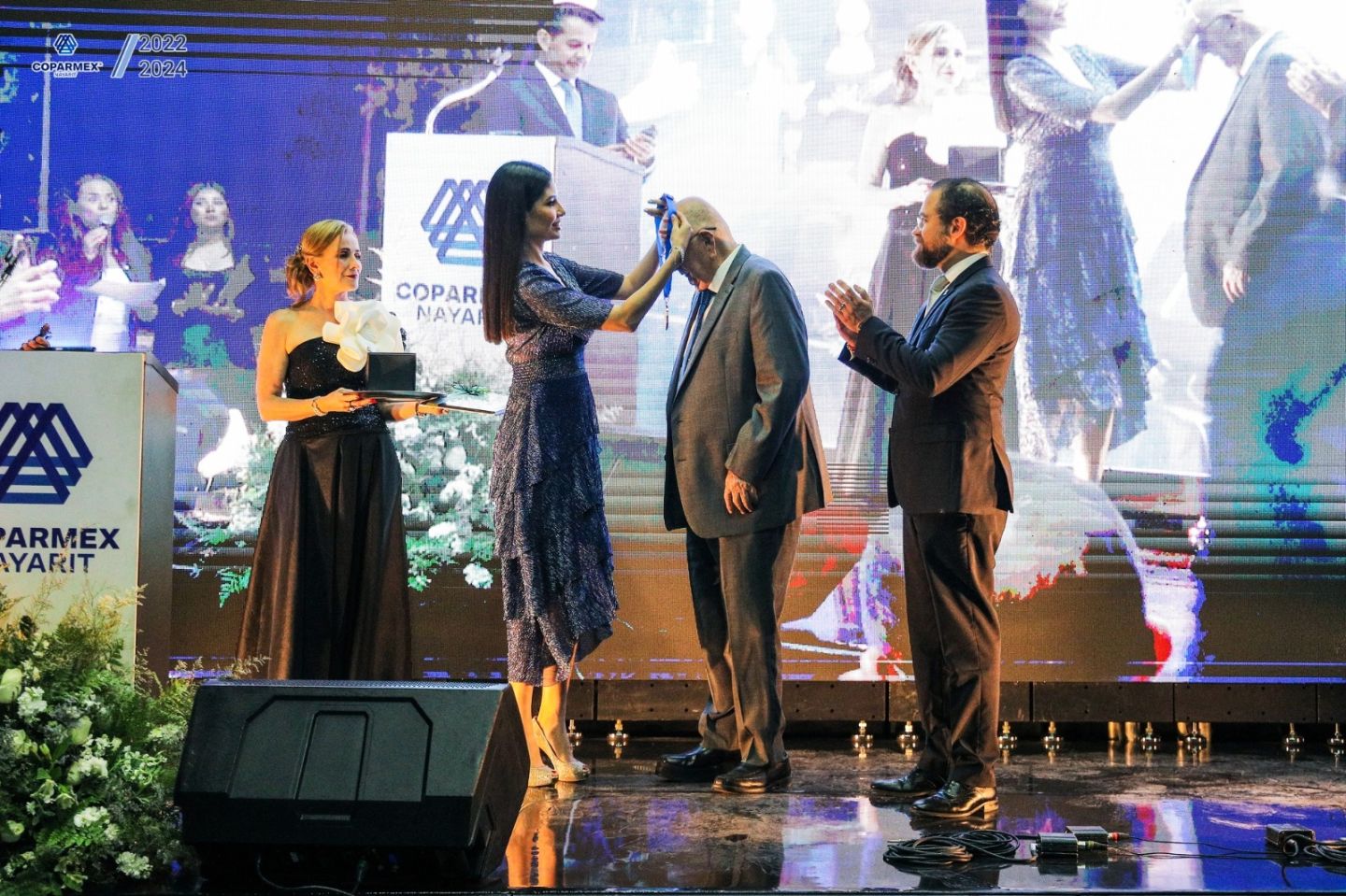 Coparmex Nayarit entrega Medalla al Mérito Empresarial en el marco de su 53 aniversario