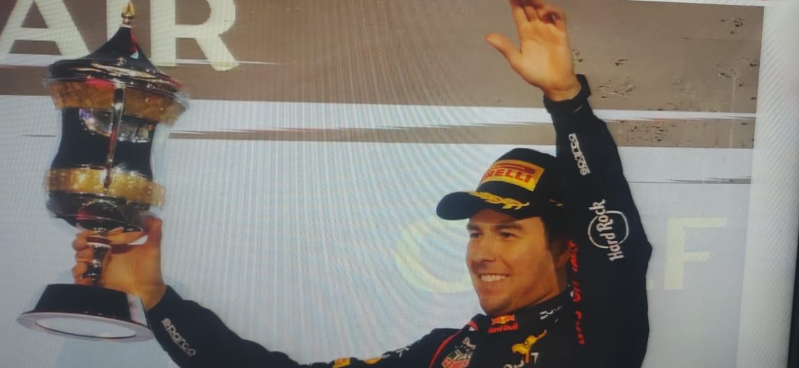 F1: ’Checo’ Pérez, satisfecho con el segundo lugar en el GP de Baréin