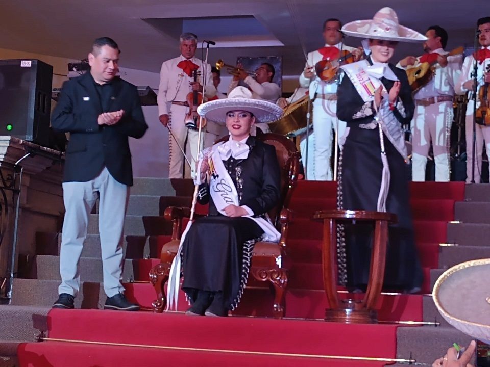 Tradicional coronación de la Reina de la Feria del Caballo Texcoco 2024