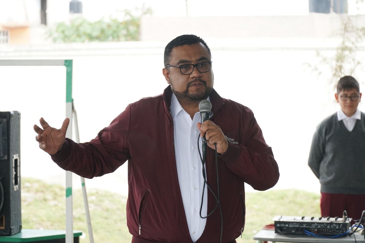 El primer regidor Ernesto Santillán Ramírez; convoca a estudiantes de Ecatepec a visitar el Museo de Vestigios Arqueológicos