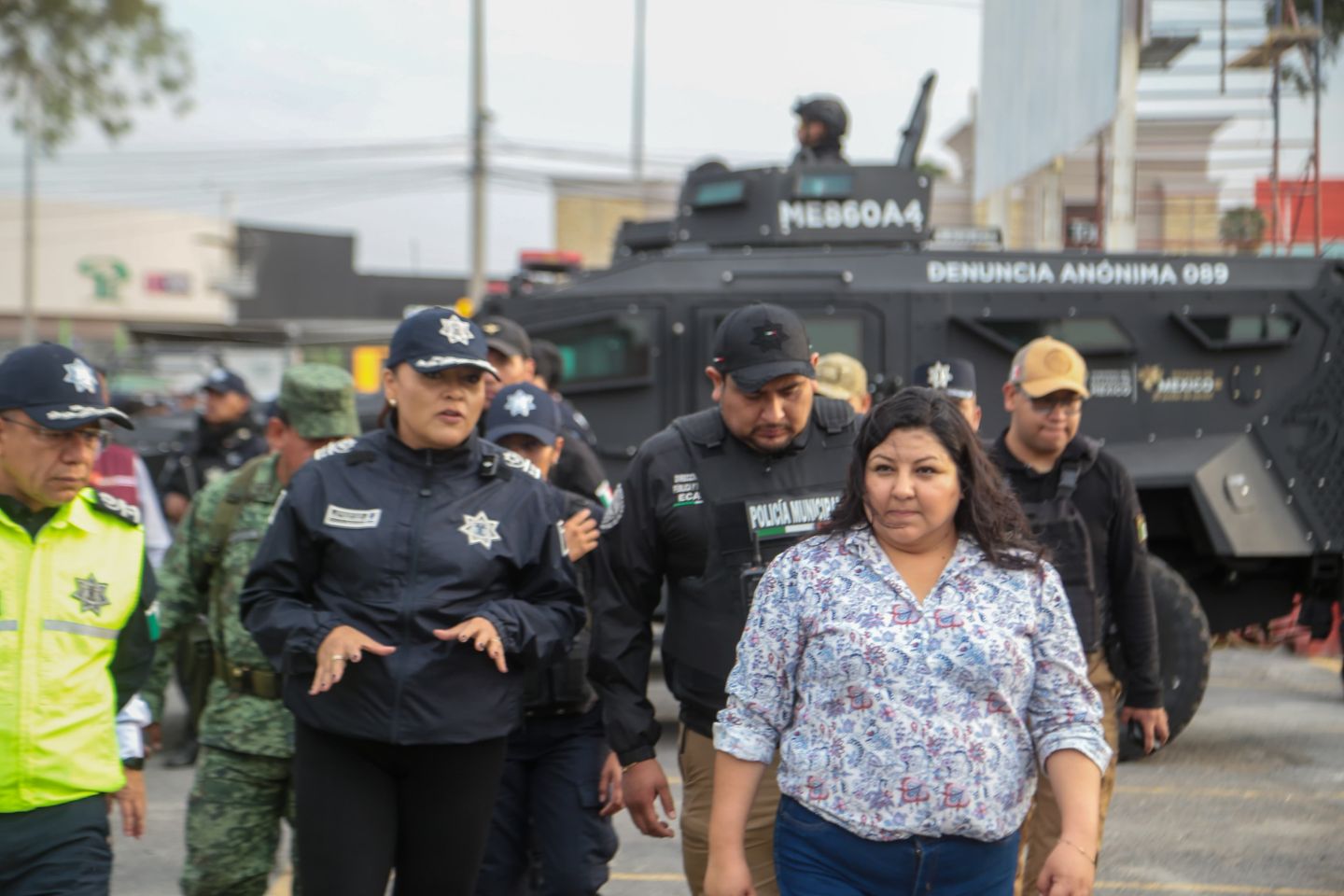 En Ecatepec, participan mil 300 policías en mega operativo de seguridad; con lo que se brinda mayor seguridad a la población de está región mexiquense 