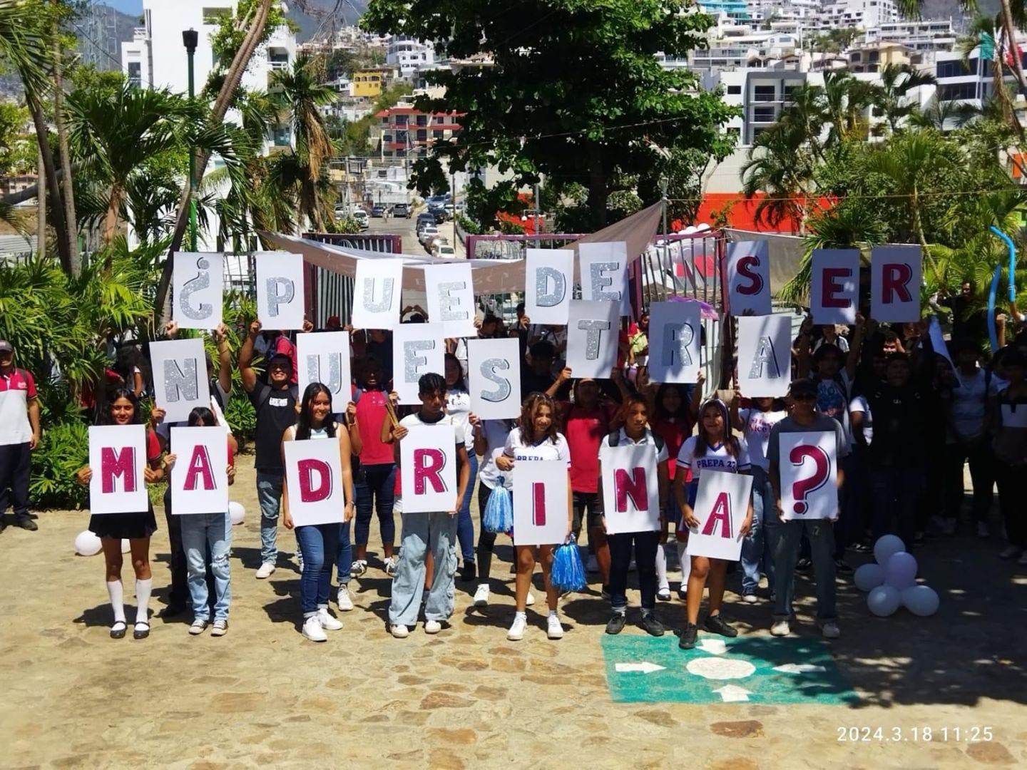 Respaldan alumnas y alumnos de la Preparatoria 27 reelección de Abelina López en Acapulco