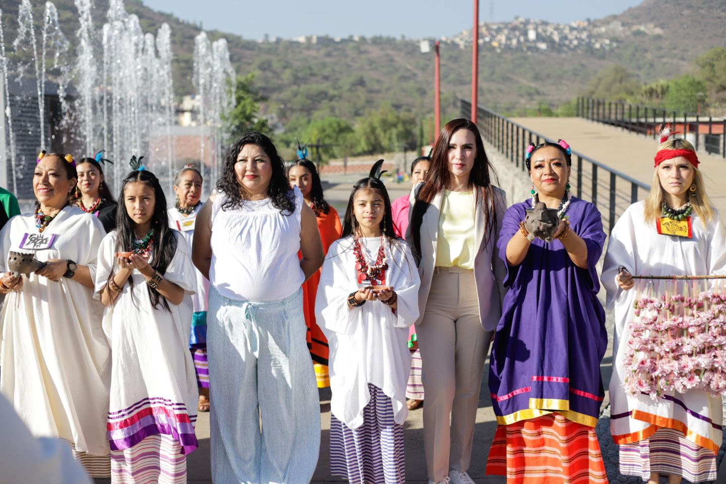 La presidenta del Sistema DIF municipal de Ecatepec; Esmeralda Vallejo encabeza festival prehispánico por equinoccio de primavera