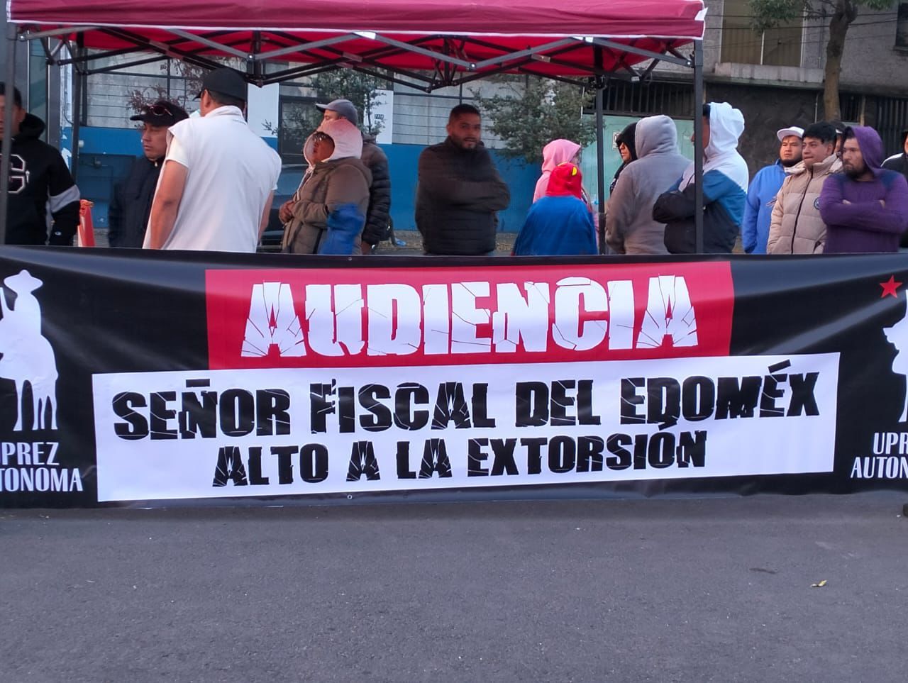 Organizaciones sociales de Ecatepec instalan plantón en la FGJEM; exigen frenar extorsiones y corrupción