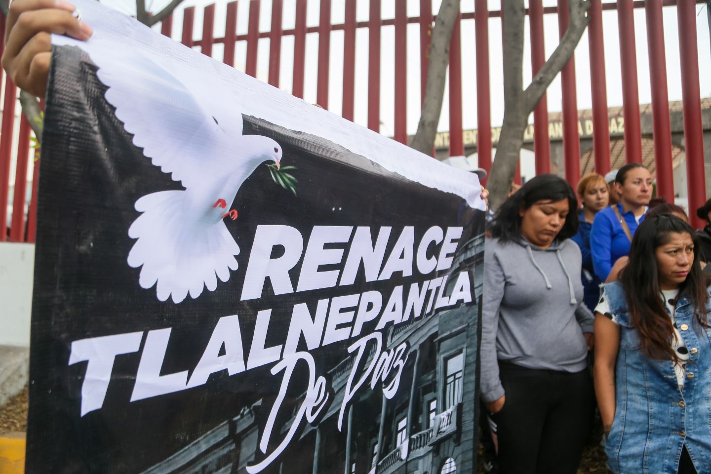 Vecinos, comerciantes y transportistas  marchan para exigir seguridad en Tlalnepantla