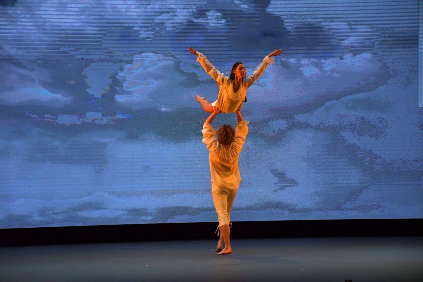 Exito Rotundo de la Gala ’Elisa
y Amigos’ en Danzatlán 2025