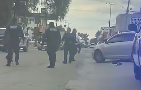 En Hidalgo, otra vez, pobladores agreden autoridades para defender huachicoleros