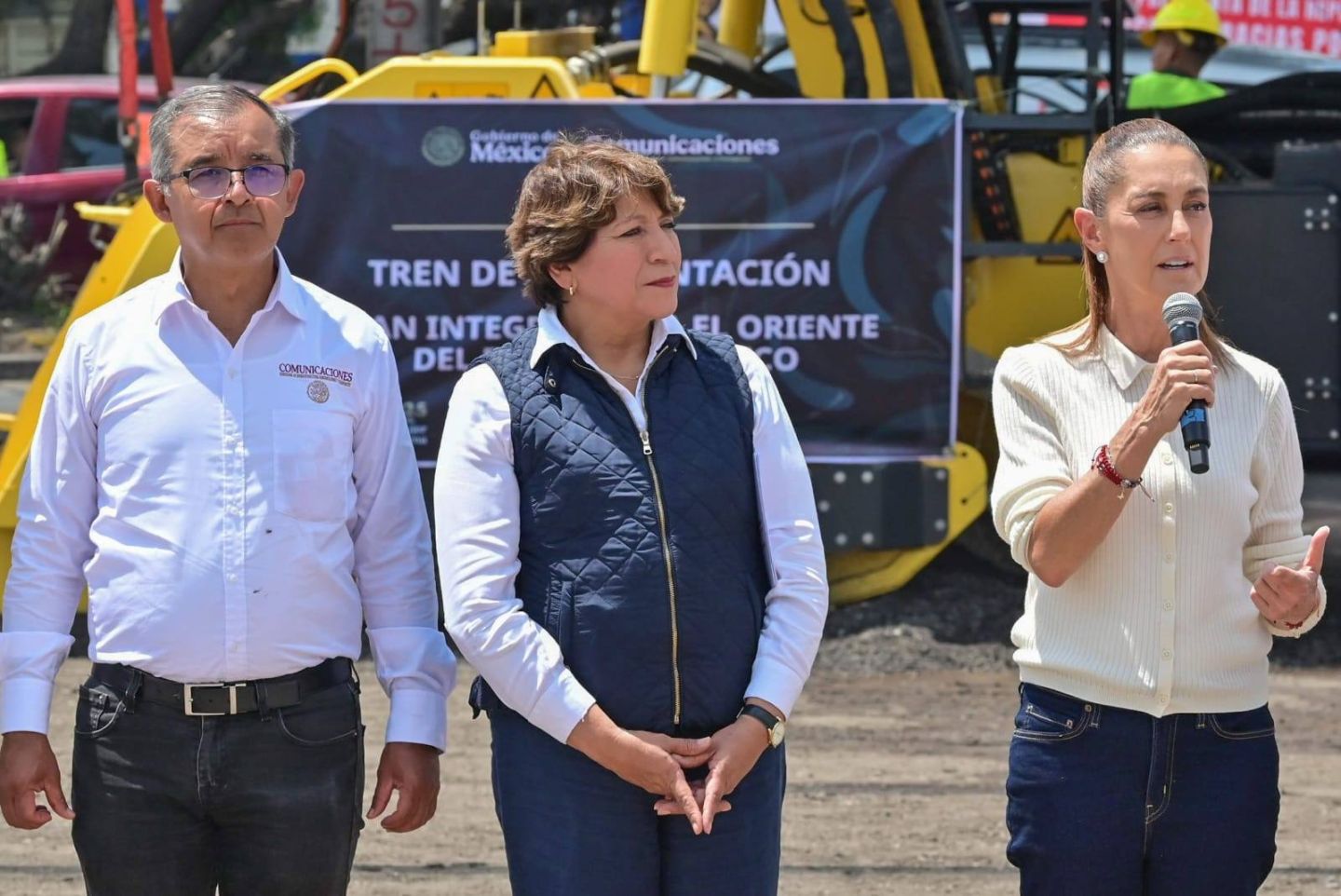Presidenta Claudia Sheimbaum y Gobernadora Delfina Gómez Arrancan
 Modernización Vial en el Oriente del EDOMÉX con Trenes de Pavimentación