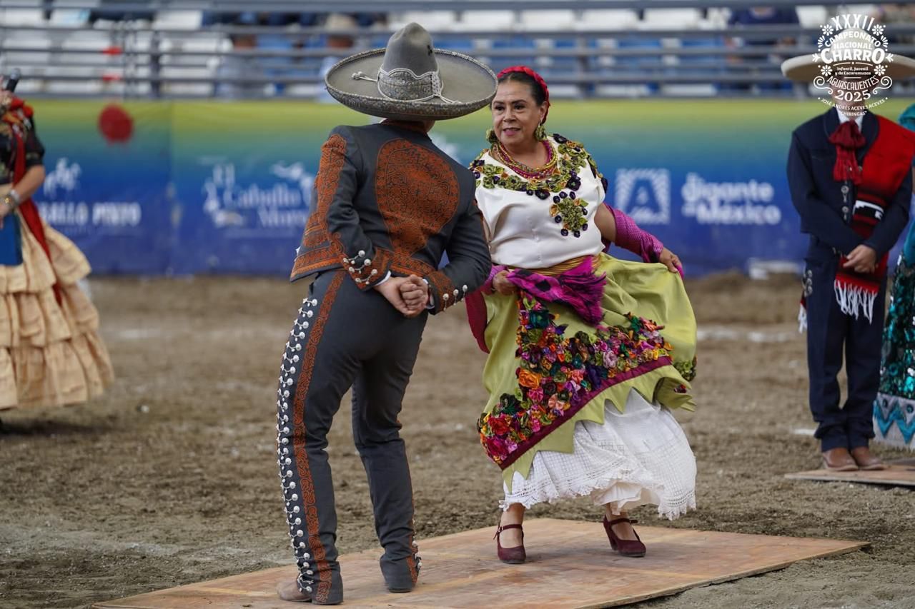 Charros de Pachuca se suman a las fiestas patrias 