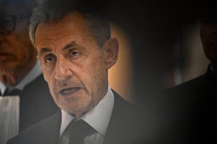 Condenan a 5 años de prisión a expresidente francés por conspiración criminal