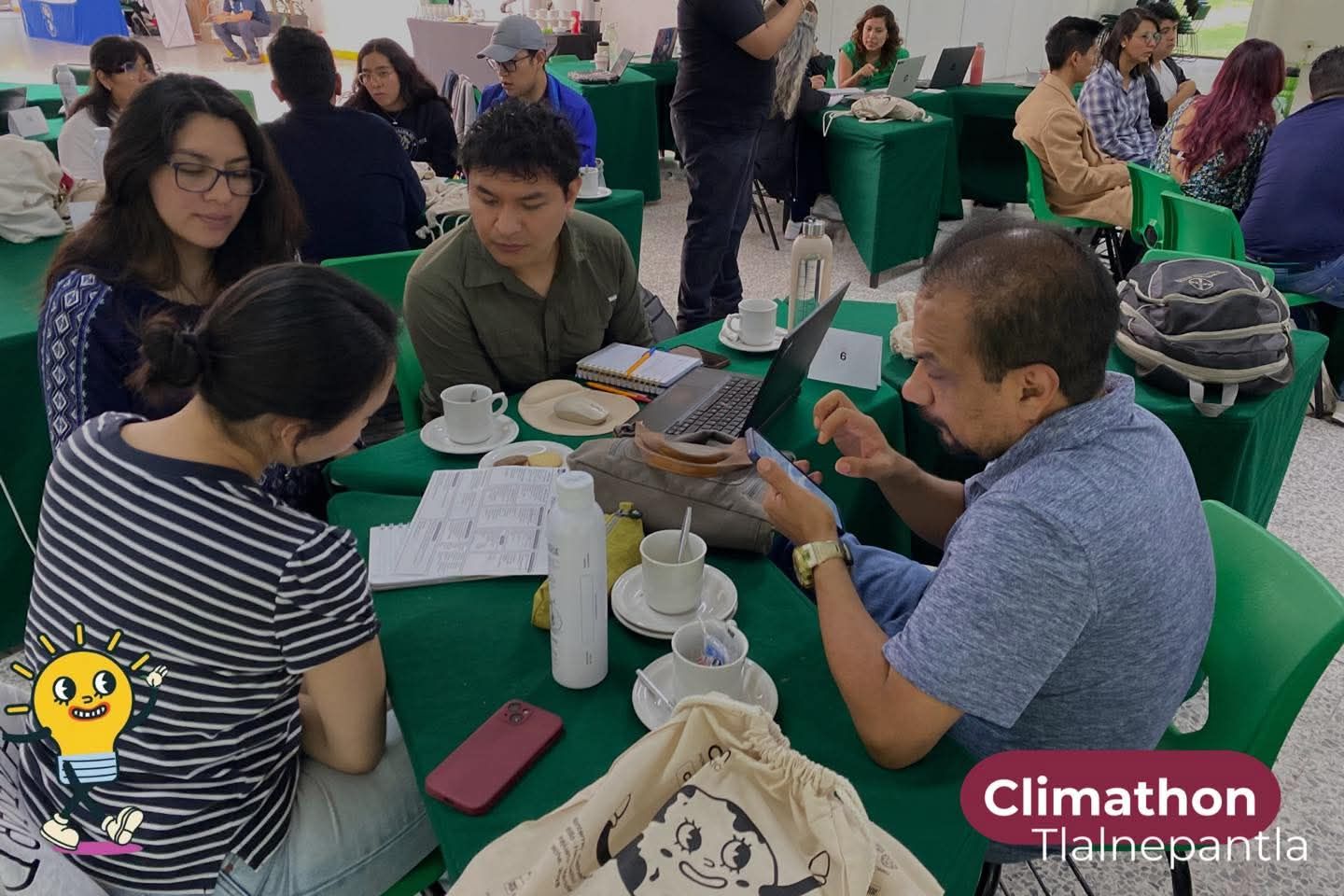 JÓVENES PRESENTAN PROYECTOS PARA CUIDAR EL MEDIO AMBIENTE EN ’CLIMATHON TLALNEPANTLA 2025