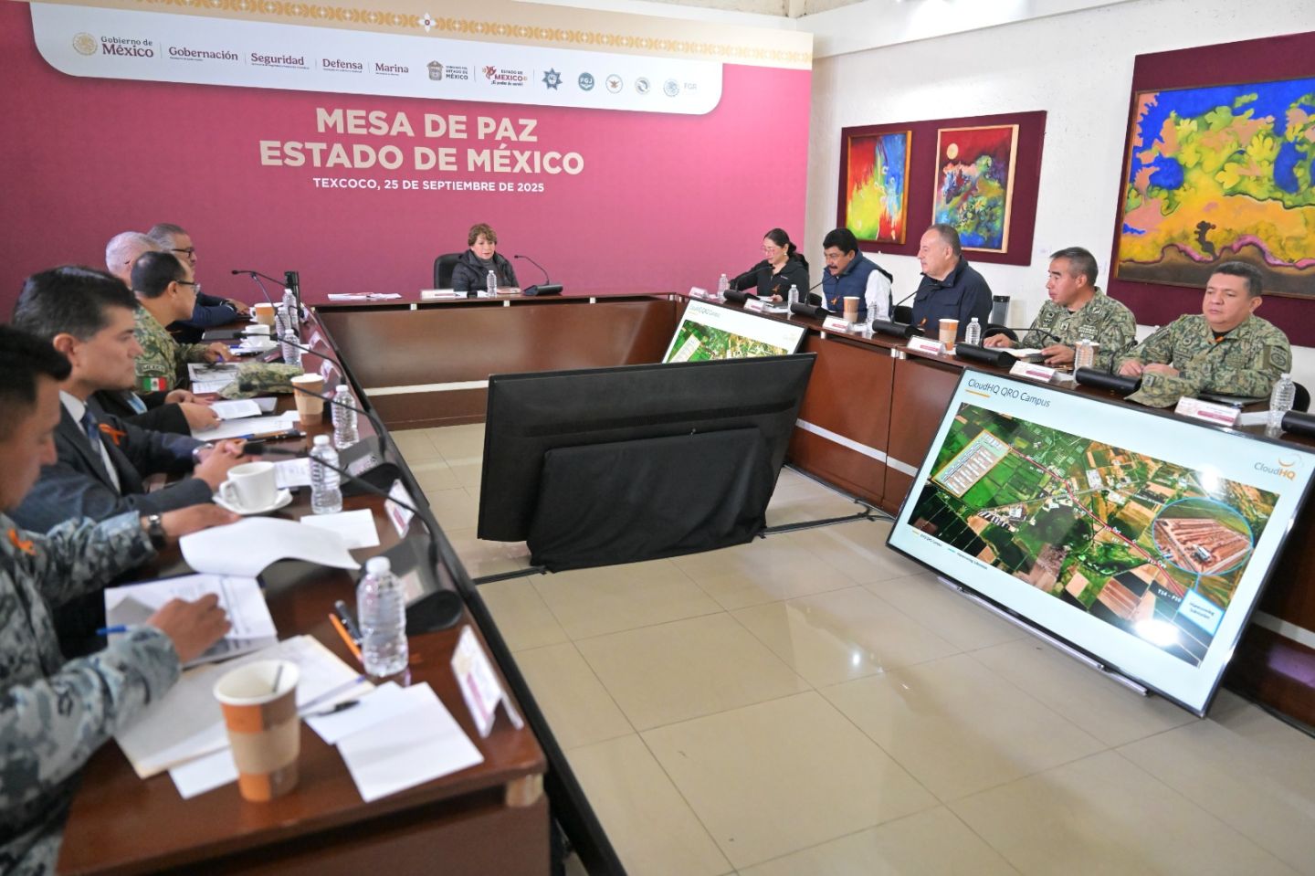 Mesa de Paz de la Maestra Delfina Gómez en Texcoco: Estrategia Operativa Oriente reduce 53% homicidio doloso y 52% robo de vehículo en el municipio