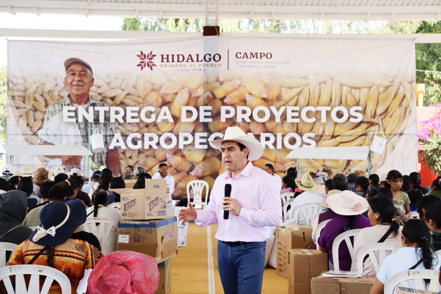 Hidalgo impulsa el bienestar de familias campesinas con apoyos agropecuarios en Ixmiquilpan