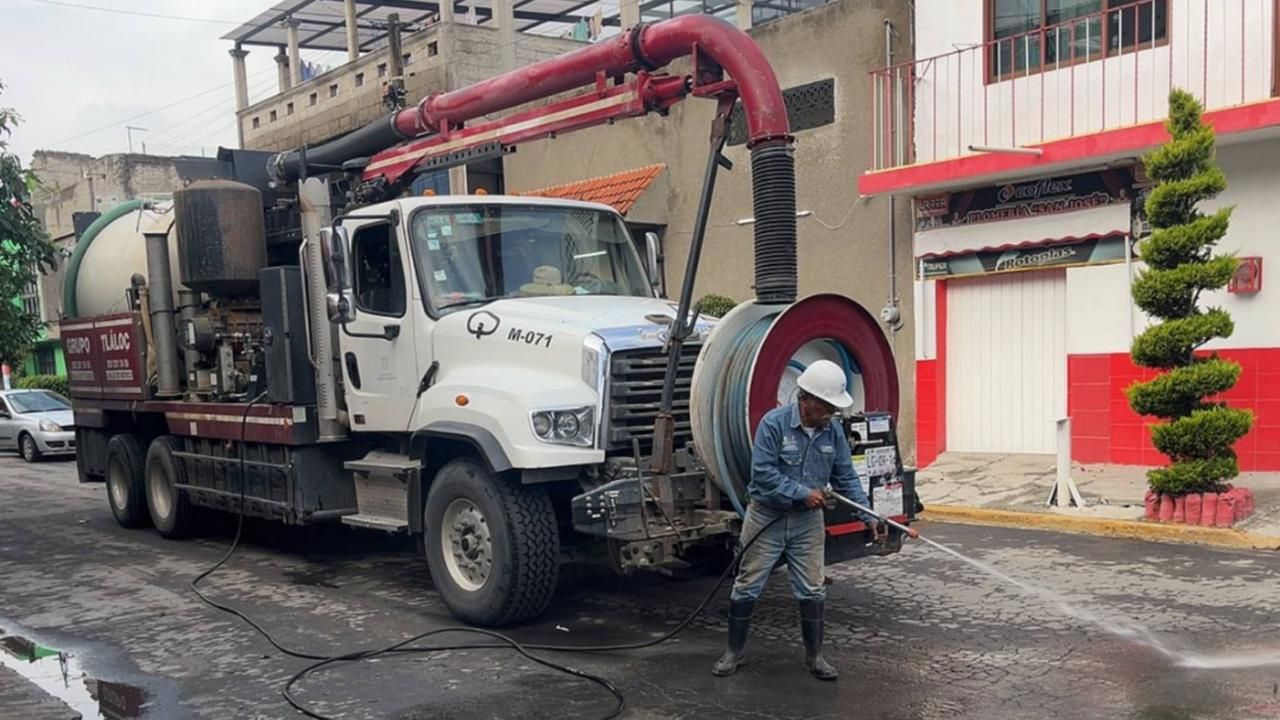 Grupo Tláloc mitiga encharcamientos en Ecatepec, Nezahualcóyotl y La Paz, y habilita campamento en Lerma