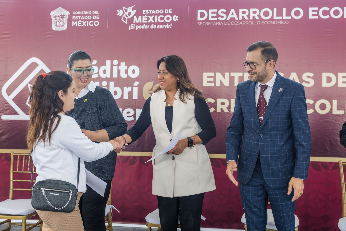 El gobierno del EdoMex entrega "Créditos Colibrí 2025" a Emprendedores de Chimalhuacán, Neza y Chalco