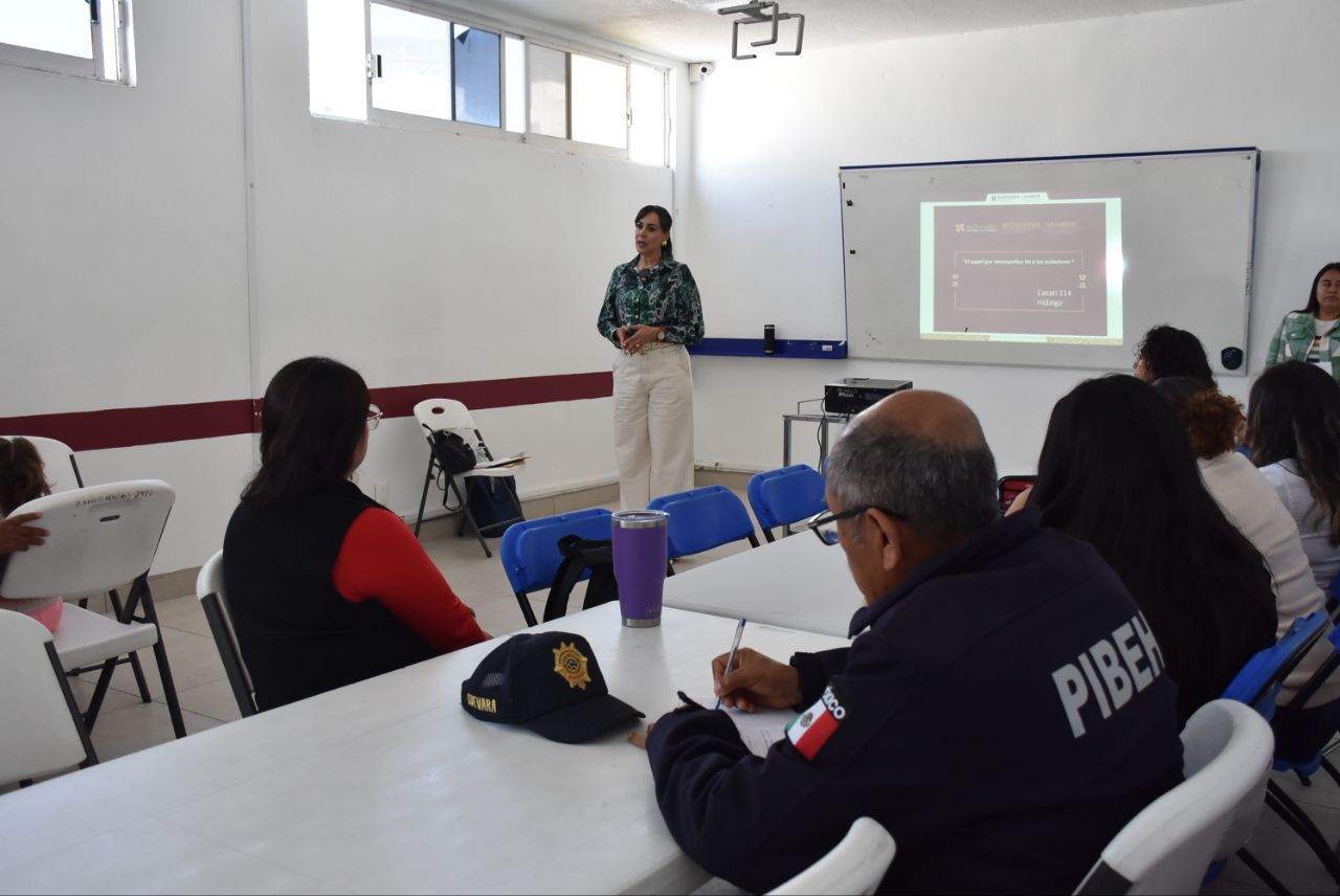 Ofrece IAAMEH curso para auxiliares geriátricos