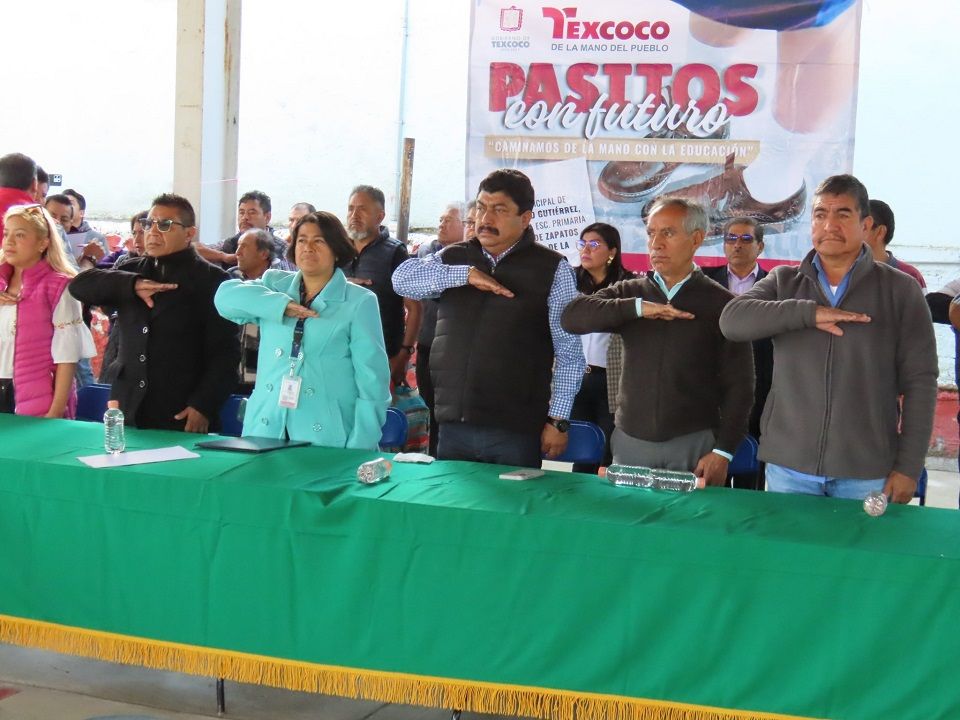 Entrega Gobierno Texcocano 28 mil pares de zapatos a estudiantes de primaria