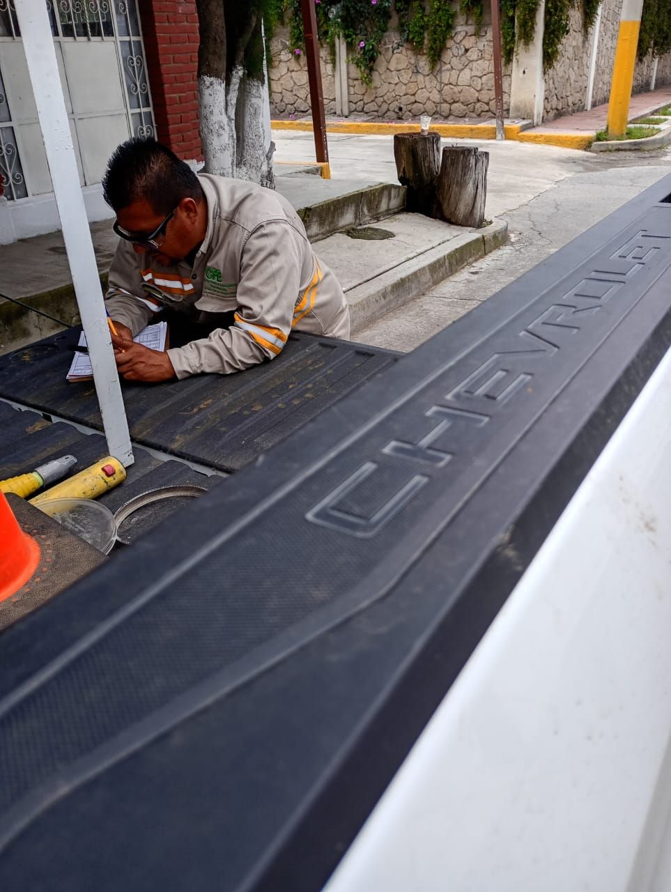 Denuncian abusos de trabajadores de CFE de Texcoco 