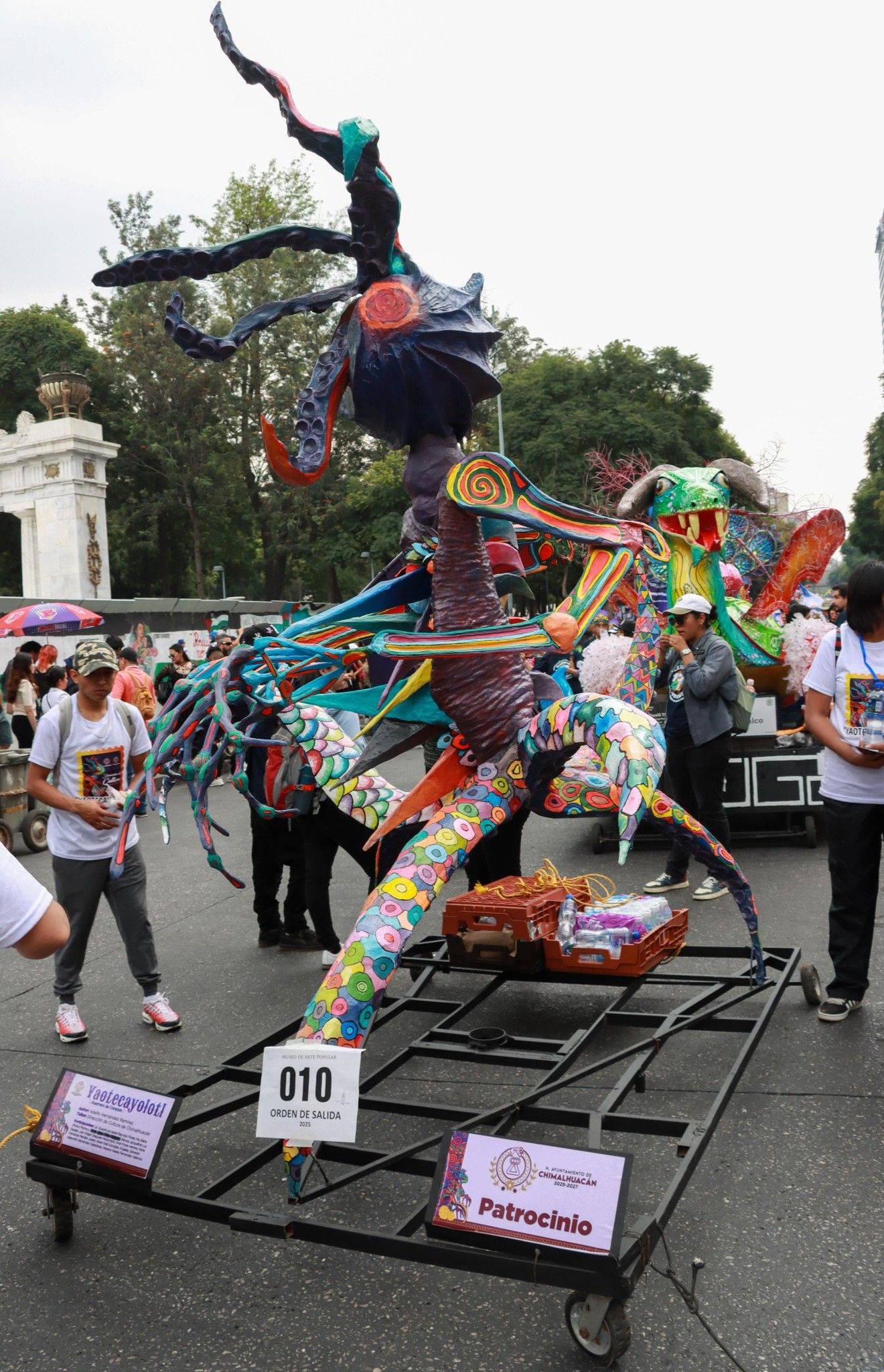 Chimalhuacán Participa en Concurso y Desfile de
Alebrijes Monumentales del Museo de Arte Popular