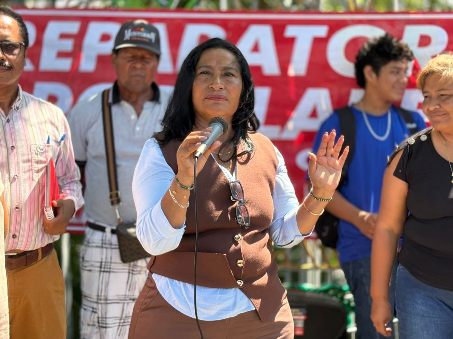 Anuncia la alcaldesa Abelina López nuevas obras en preparatorias populares