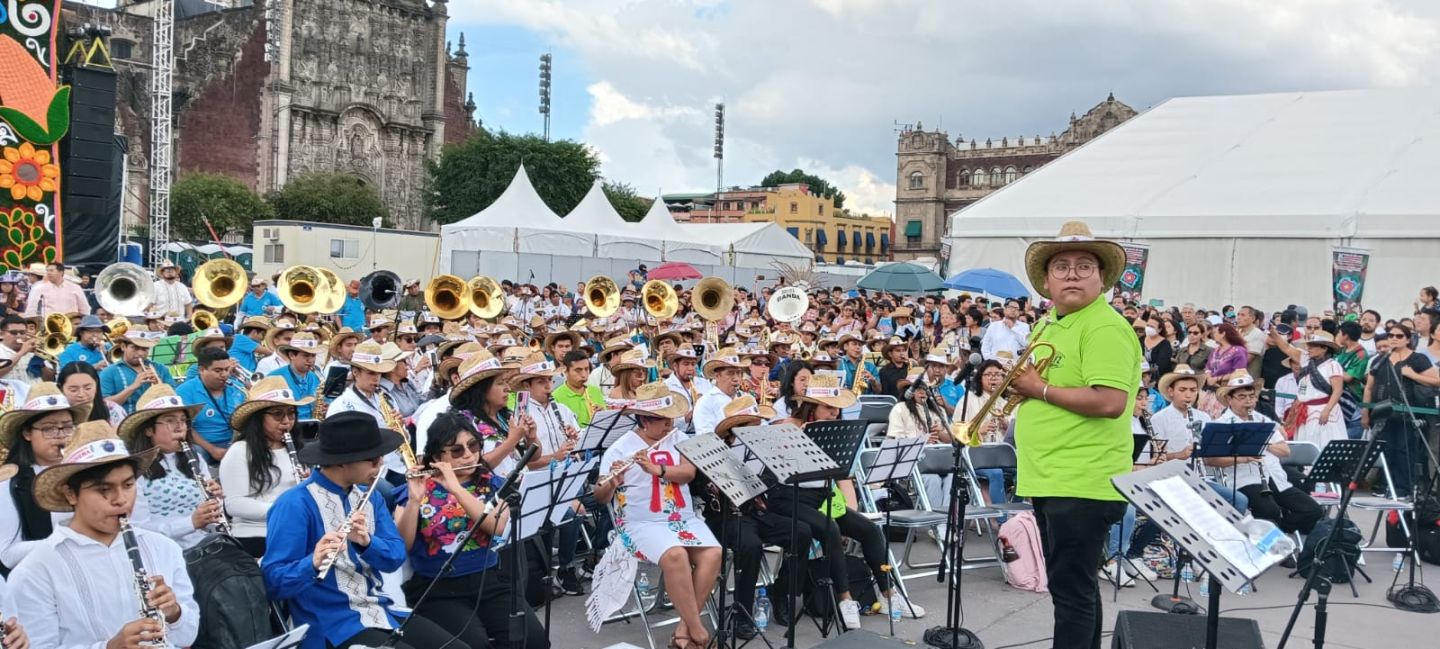 Embajada de la India y concierto en el Festival  Día de Muertos Nezamictlán 