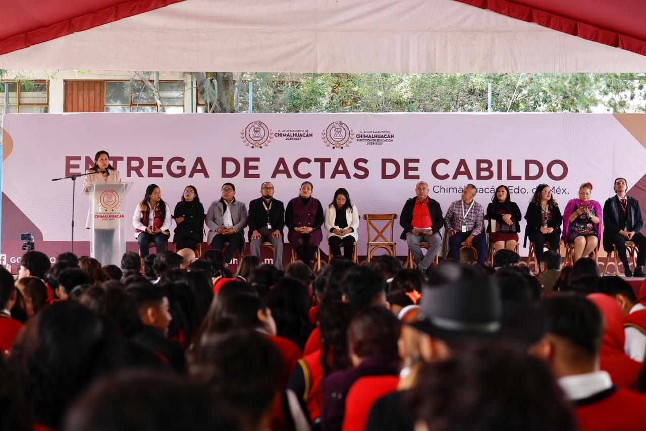 Chimalhuacán garantiza seguridad patrimonial de preparatorias: Xóchitl Flores