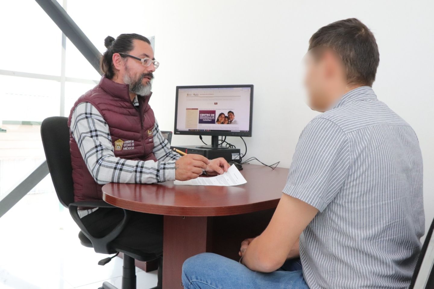 El Gobierno del EdoMéx promueve  atención emocional a más de 800 hombres