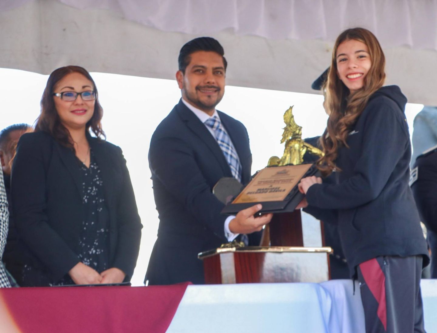 Adolfo Cerqueda Reconoce a Talentos Locales
con el Premio Municipal al Deporte Neza 2025