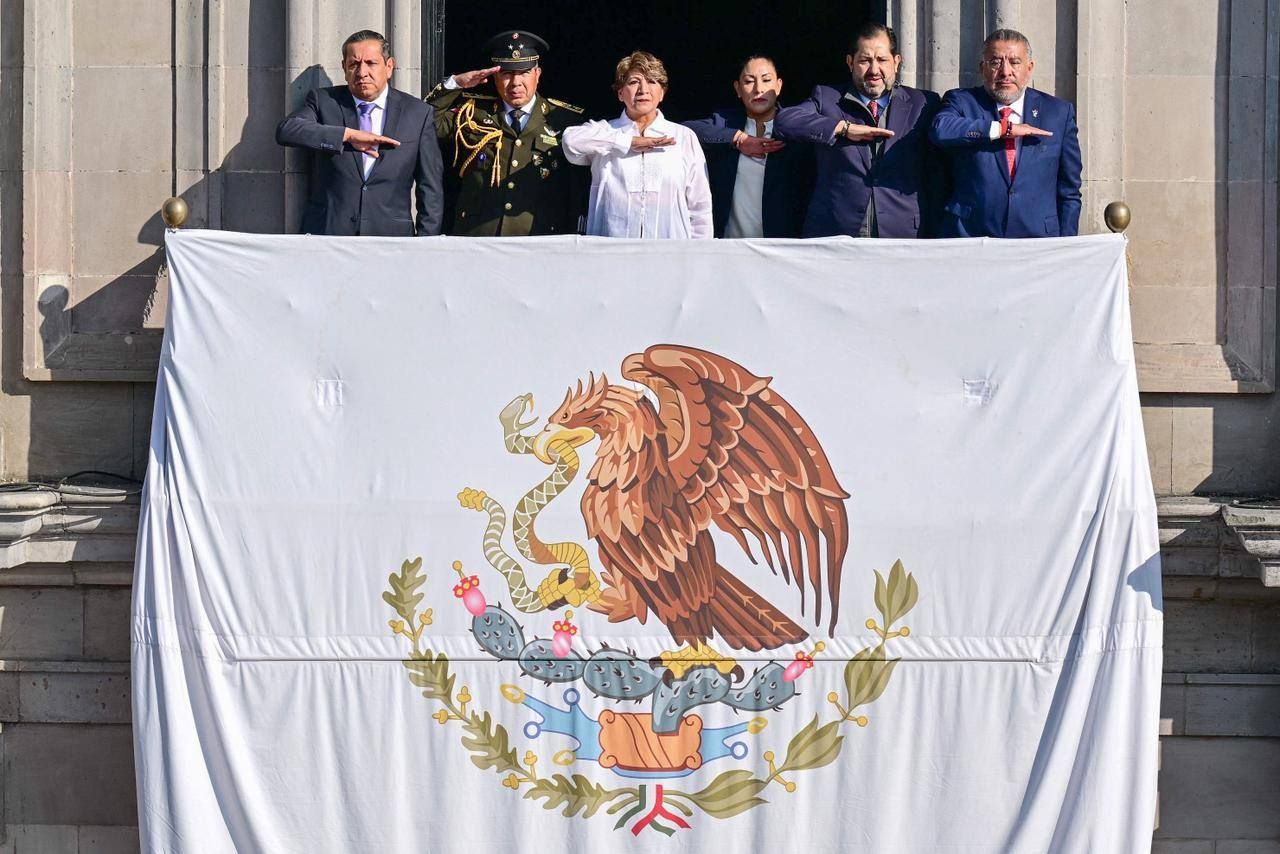 Gobernadora Delfina Gómez Encabeza Desfile por
el 115 Aniversario de la Revolución Mexicana