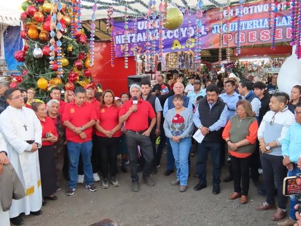 Se Inaugura El Comercio Navideño en la Plaza de las Tradiciones de Texcoco