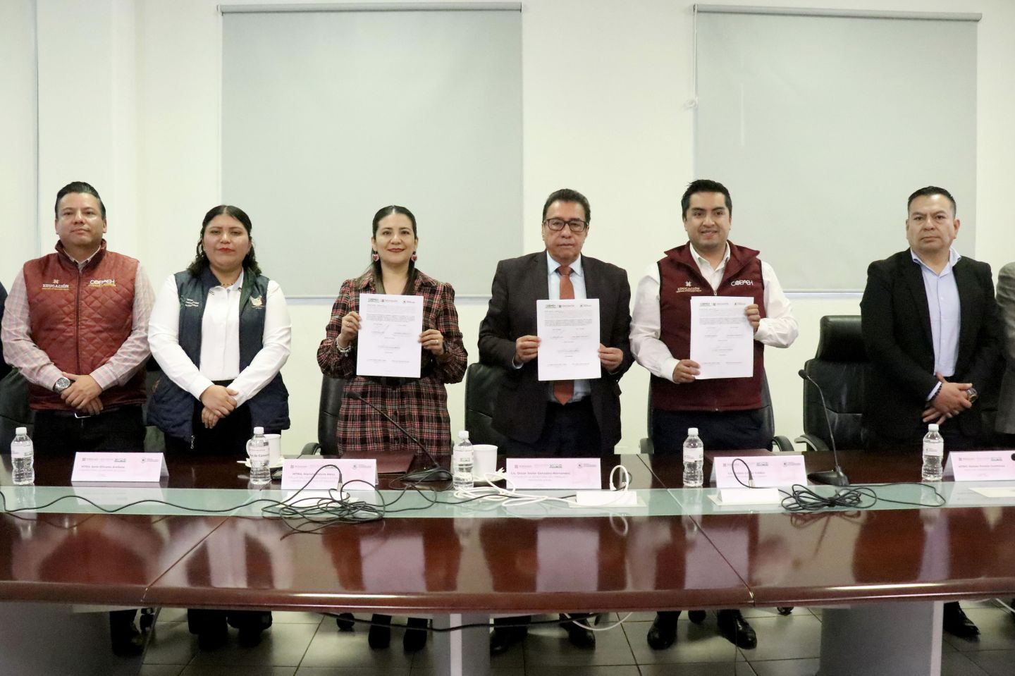 CCLEH y Cobaeh firman convenio para fortalecer la gestión archivística