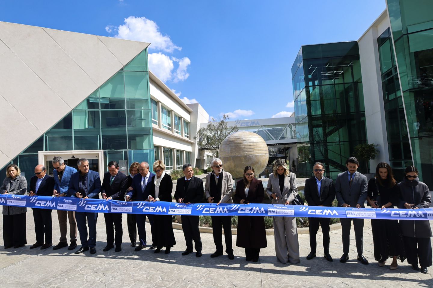 Julio Menchaca acompaña inauguración del Centro de Excelencia Médica en Altura 