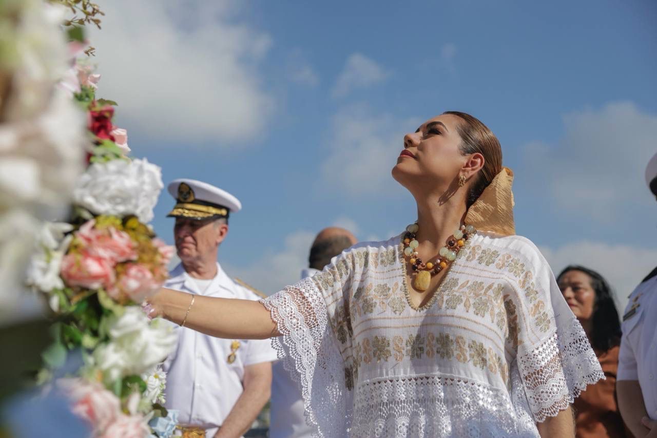 Cumple la gobernadora Evelyn Salgado e inaugura la imagen monumental de la Virgen Reina de los Mares, en la isla de La Roqueta
