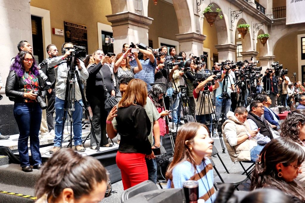 La Gobernadora Delfina Gómez envía iniciativa de ley al Congreso mexiquense para ampliar la protección integral a periodistas en el EdoMéx 