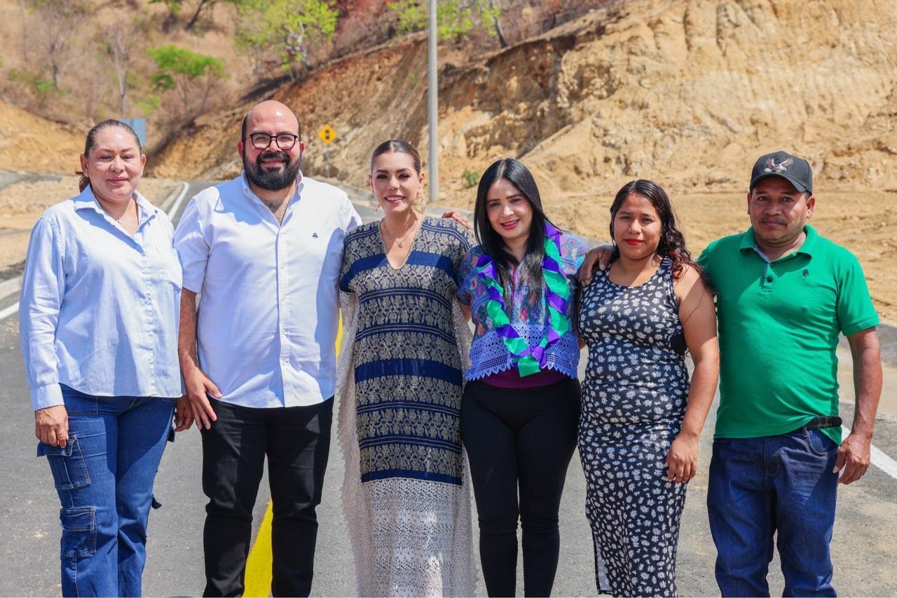 Cumple la gobernadora Evelyn Salgado e inaugura la pavimentación de la segunda etapa del Camino Acapulco-El Veladero