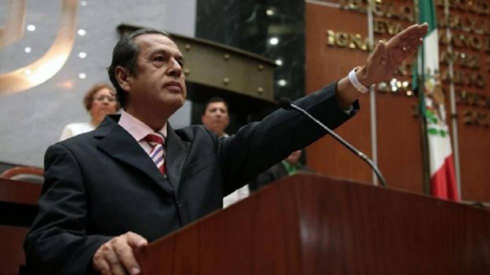 Protesta Rogelio Ortega como gobernador sustituto en Guerrero